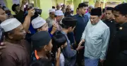 Anwar Ingatkan Orang Ramai Jangan Terburu-buru Hukum Rafizi Berhubung Tuduhan Rasuah