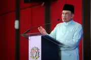 Anwar kepada diplomat asing: Kelangsungan Malaysia bergantung pada perpaduan 'satu keluarga'