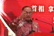 Anwar Pertahankan Ketua SPRM Azam Baki, Gesa Semua Baca Penjelasan Isu Pemilikan Saham