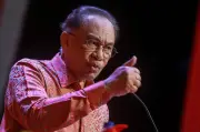 Anwar Puji Keberanian 7 Pemuda Selamatkan Ibu dan Dua Anak di Tasik Biru Kundang