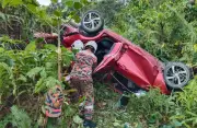 Kemalangan Maut di Limbang: Proton Saga Terbalik Langgar Motosikal, Pemandu Maut