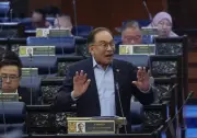 Malaysia Bekukan Pusat Data Baru Bukan AI Kerana Isu Kuasa dan Air - Anwar