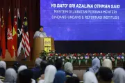 Malaysia Perkukuh Institusi: Bacaan Pertama Rang Undang-Undang Pemisahan AG dan Had Tempoh PM