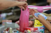 Perak Larang Beg Plastik Pakai Buang Mulai 1 Mac, Tempoh Peralihan 6 Bulan