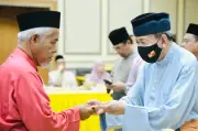 Sultan Selangor Terima Sumbangan Zakat Perniagaan RM11.47 Juta di Majlis Berbuka Puasa