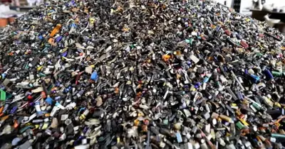 AKPS Sita 242 Tan Sisa Elektronik di Pelabuhan Klang dalam Operasi Perisai Hijau