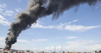 Krew Bomba Israel Padamkan Kebakaran Besar di Kilang Penapisan Minyak Haifa Selepas Serangan