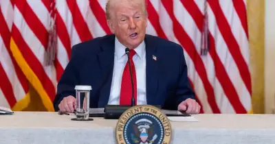 Pertaruhan Dagangan Sebelum Keputusan Trump Mencetuskan Persoalan Kebocoran Maklumat