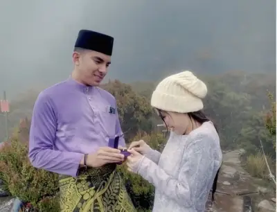 Syed Saddiq dan Bella Astillah Sah Bertunang Selepas Lamaran di Gunung Kinabalu