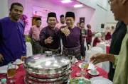 Ahmad Maslan: Umno Buka Pintu Sambut Bekas Ahli, Berbeza Pendekatan Parti Lain