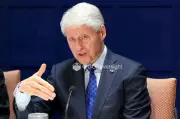 Bill Clinton Dedah Trump Pernah Kongsi 'Masa Hebat' Bersama Jeffrey Epstein