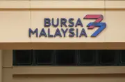 Bursa Malaysia Turun Pada Waktu Tengah Hari Disebabkan Jualan Terpilih