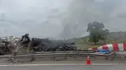 Kemalangan Trailer dan Tangki di PLUS Kulai Sebabkan Kebakaran, Satu Maut