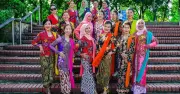 Kumpulan Tarian H&H Satukan Komuniti Lintas Kaum dengan Busana Tradisional