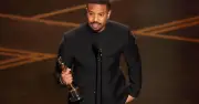 Michael B Jordan Menang Pelakon Lelaki Terbaik Oscar untuk Peranan Berkembar dalam 'Sinners'