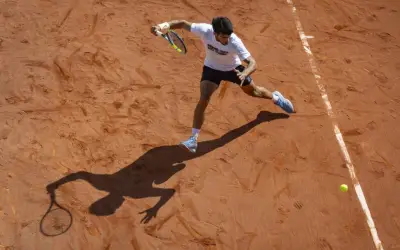 Alcaraz Sasar Musim Tanah Liat Penuh, 'Kotor Stokin' Sebelum Pertahanan Roland Garros