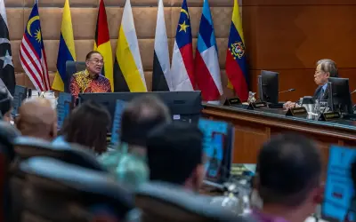 Anwar Pengerusi Mesyuarat Khas MB, KM Bincang Krisis Tenaga Global