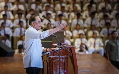 Anwar Tegur Pengkritik Bawa Isu Janji Lama Turunkan Harga Minyak