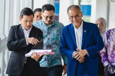 Dzulkefly Nafi Peranan Dalam Pelantikan Anak ke Lembaga Syarikat Dalam Saman RM5 Juta