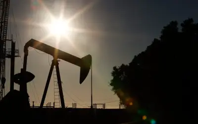 Harga Minyak AS Melonjak 8% Melebihi AS$100 Selepas Rundingan AS-Iran Gagal