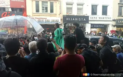 Kira-kira 500 sertai perhimpunan anti-Azam kedua di KL