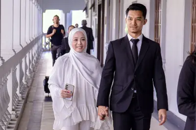 Mahkamah Benarkan Vivy Yusof dan Suami Ambil Pasport Sementara untuk Haji, Perbicaraan Ditunda ke Julai