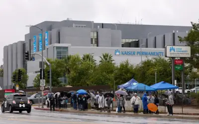Pasaran Buruh AS Pulih Mac, Hadapi Risiko Konflik Timur Tengah