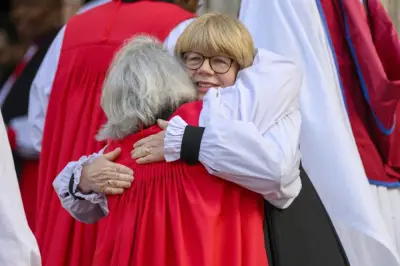 Perbezaan peranan wanita dalam Gereja Anglikan dan Katolik