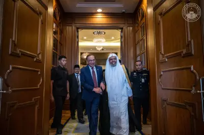 PM Anwar Temui Ketua Liga Dunia Muslim Bincang Konflik Global, Isu Kemanusiaan