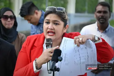 Ratu Naga bidas Fahmi dan bos SKMM: 'Nak buka kedai handphone ke?'