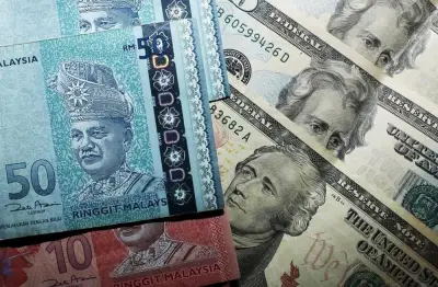 Ringgit Susut Terhadap Dolar AS Disebabkan Ketegangan Asia Barat