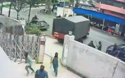 Sekumpulan Individu Bertopeng Ceroboh Pusat Hiburan di Cheras, Lakukan Khianat
