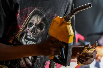 Sri Lanka Berdepan Krisis Ekonomi Berganda: Perang Teluk dan Taufan Ditwah