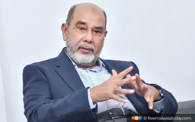 Syed Hamid Albar Pertimbangkan Kembali Ke Umno Selepas 8 Tahun