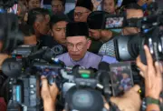 Anwar Arah Tumpuan Kepada Isu Ekonomi, Bukan Isu Peribadi Rafizi