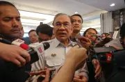 Anwar arahkan MB Sembilan teruskan tugas seperti biasa