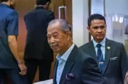 Bankir Sahkan Syarikat Hantar RM800,000 ke Bersatu dalam Satu Hari