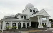 Bekas jurutera IT didakwa miliki 12 kad pengenalan palsu dan dadah