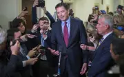 Bekas Ketua FBI Comey didakwa ugut bunuh Trump menerusi Instagram