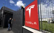 Belanda Sahkan Sistem Memandu Sendiri Tesla, Pertama di Eropah