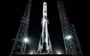 Blue Origin Berjaya Mendaratkan Penggalak Roket, Tetapi Satelit Gagal Capai Orbit