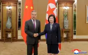 China Kecam Tekanan AS ke Atas Korea Utara Semasa Lawatan ke Pyongyang