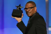 Eddie Murphy Terima Anugerah Pencapaian Sepanjang Hayat AFI, Hampir Menangis