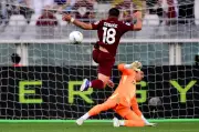 Inter lepaskan kendalian dua gol di Torino, saingan Scudetto terbuka