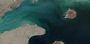 Iran Tutup Semula Selat Hormuz, Ancam Kapal Yang Cuba Melintas