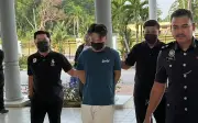 Jurujual dakwa tidak bersalah langgar dua orang dengan kereta