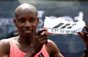 Kasut Adidas 97g Bantu Sabastian Sawe Pecah Halangan Maraton