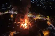 Kebakaran Tengah Malam Musnahkan Empat Rumah dan Toyota Hilux di Kota Bharu