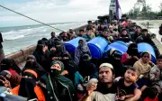 Keluarga Cari Ahli Rohingya Hilang Selepas Kapal Karam di Laut Andaman