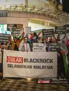 Ketua BlackRock Ulang Naratif Trump dan Israel dalam Perang Terhadap Iran